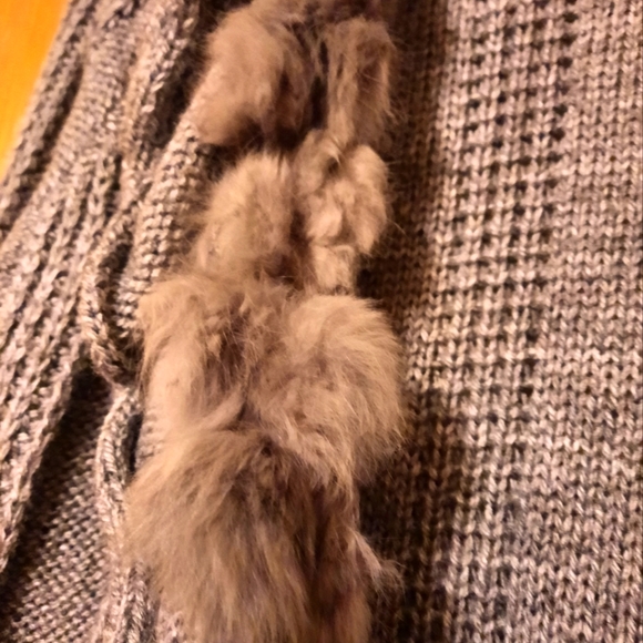 Cardigan wool, women Large, worn, with fur $50 - Picture 2 of 5